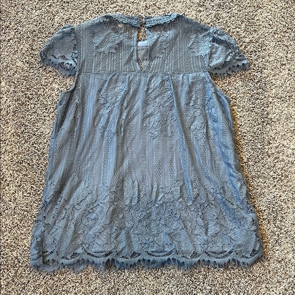 Ultra Pink women’s Blue Lace Blouse - Picture 5 of 6